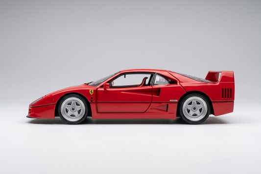 Side profile of the red Maisto 1987 Ferrari F40 1:18 die-cast model car