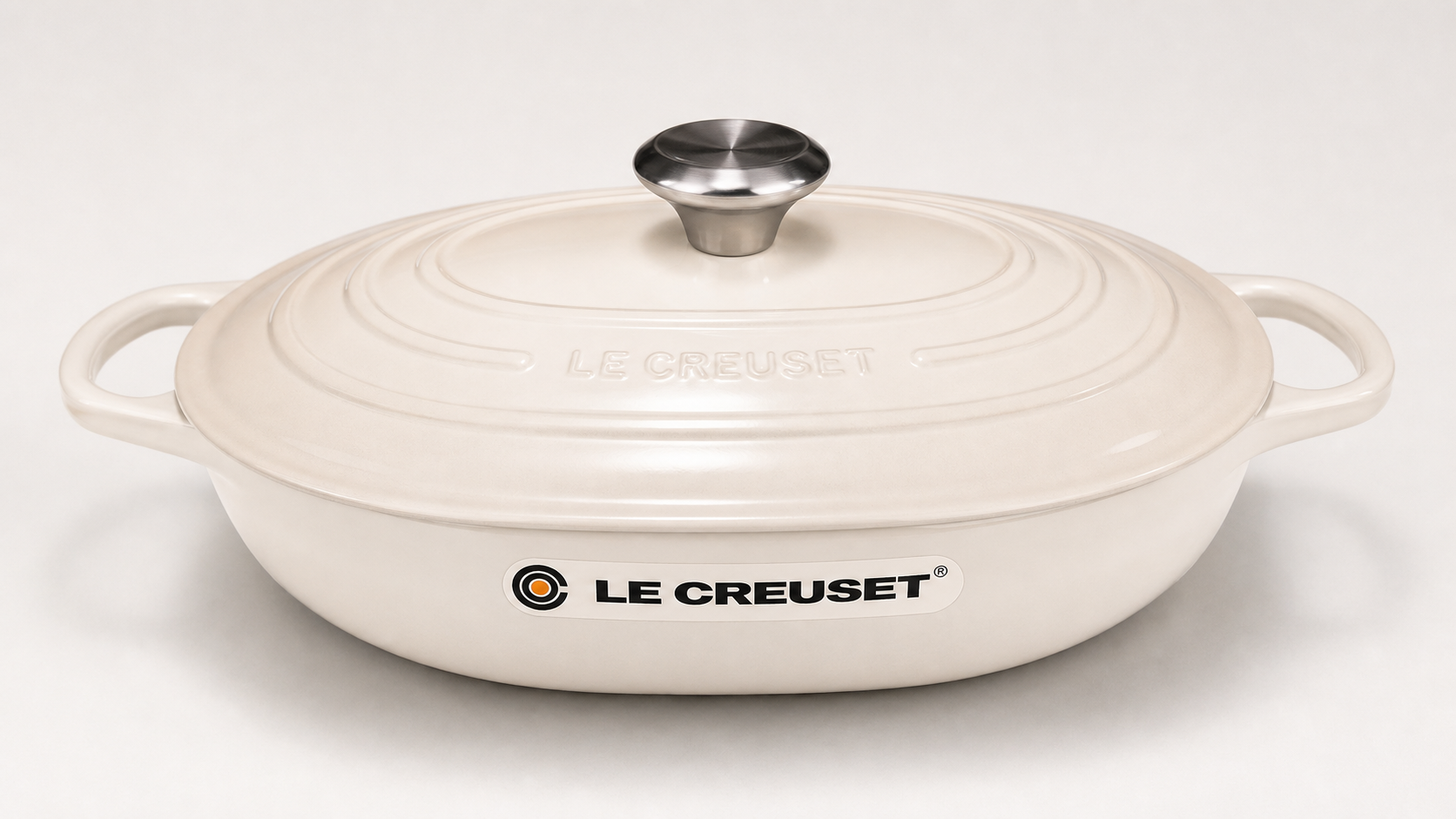 Le Creuset oblong casserole in Meringue color with lid