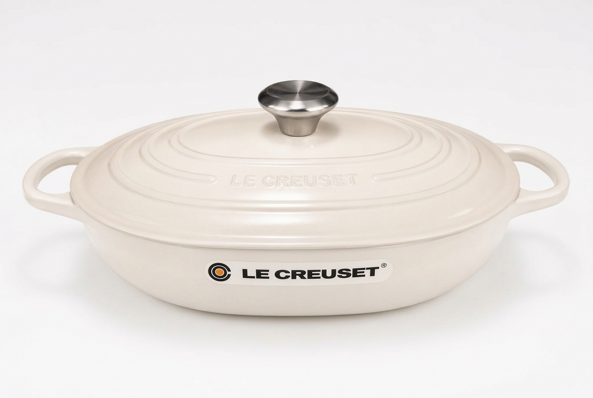 Le Creuset oblong casserole in Meringue color with lid
