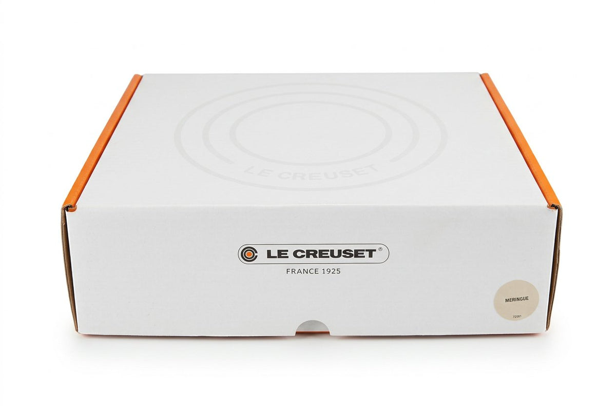 Le Creuset retail box front with Meringue color marking