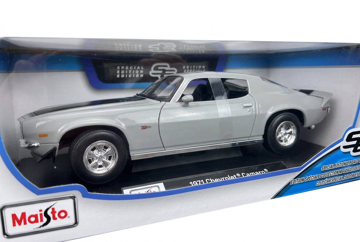 Front angle of the grey 1971 Camaro Z28 1:18 model with black hood stripes and chrome wheels