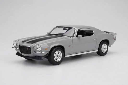 Grey Maisto 1971 Chevrolet Camaro Z28 1:18 die-cast model car with black hood stripes and chrome wheels