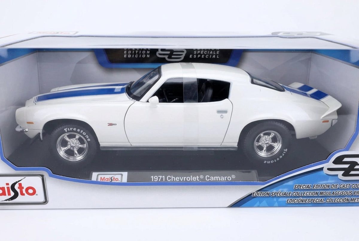 White 1971 Chevrolet Camaro Z28 1:18 model in its window box