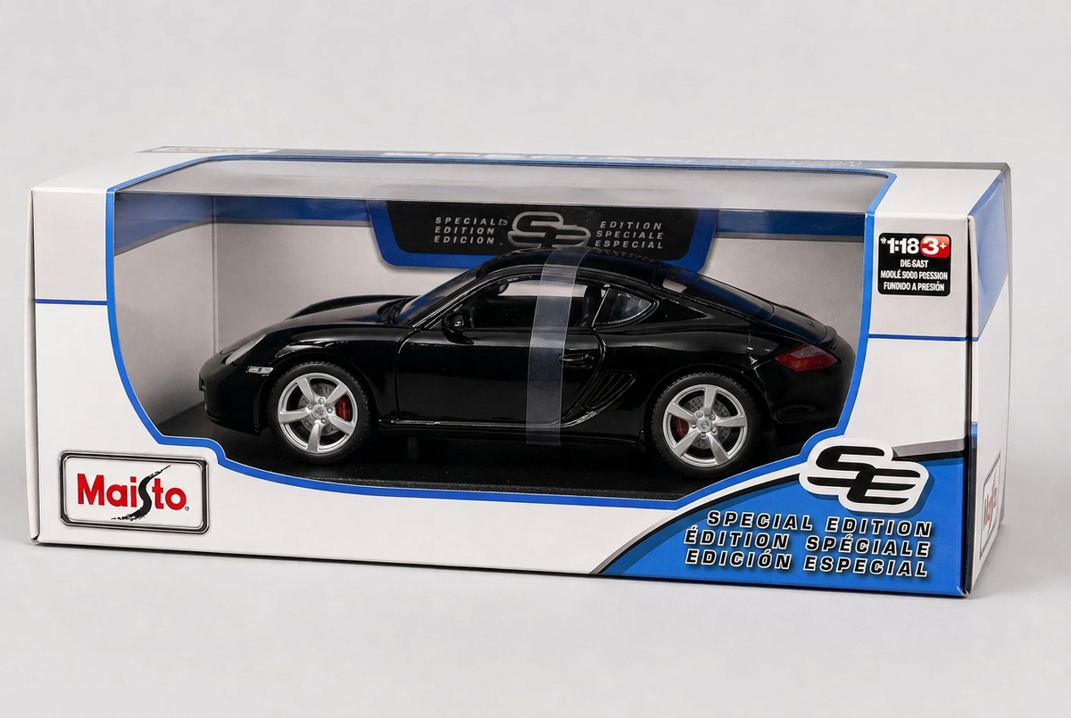 Maisto Special Edition 1:18 black die-cast toy car in display box