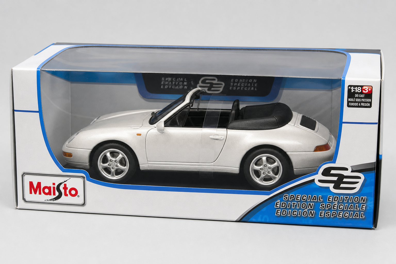 Maisto Special Edition 1:18 white/silver convertible die-cast toy car in display box