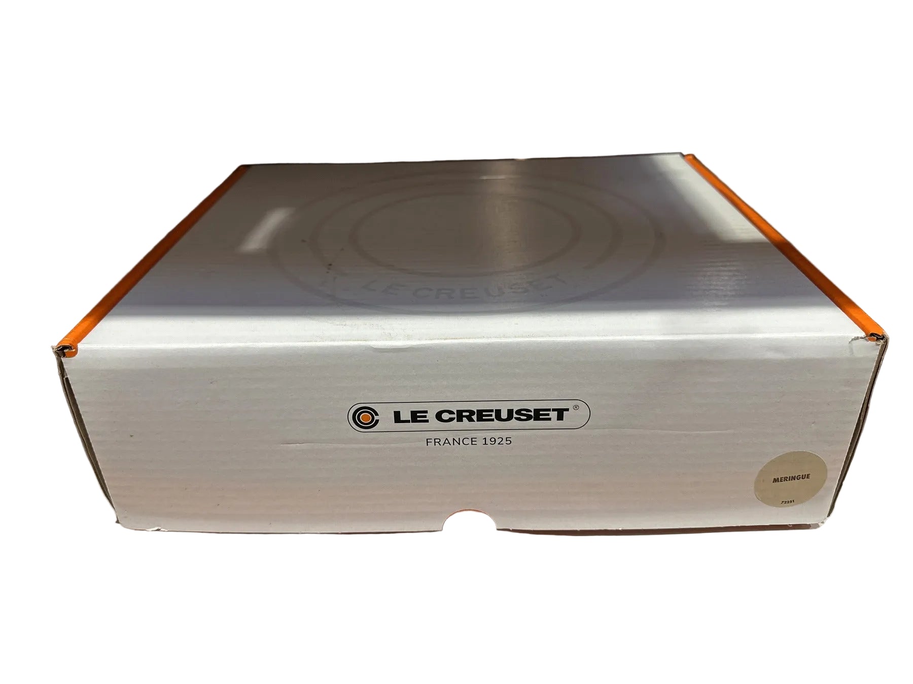 Le Creuset retail box front with Meringue color marking